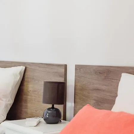 Aldeia Acoteias * Olhos de Agua (Albufeira)